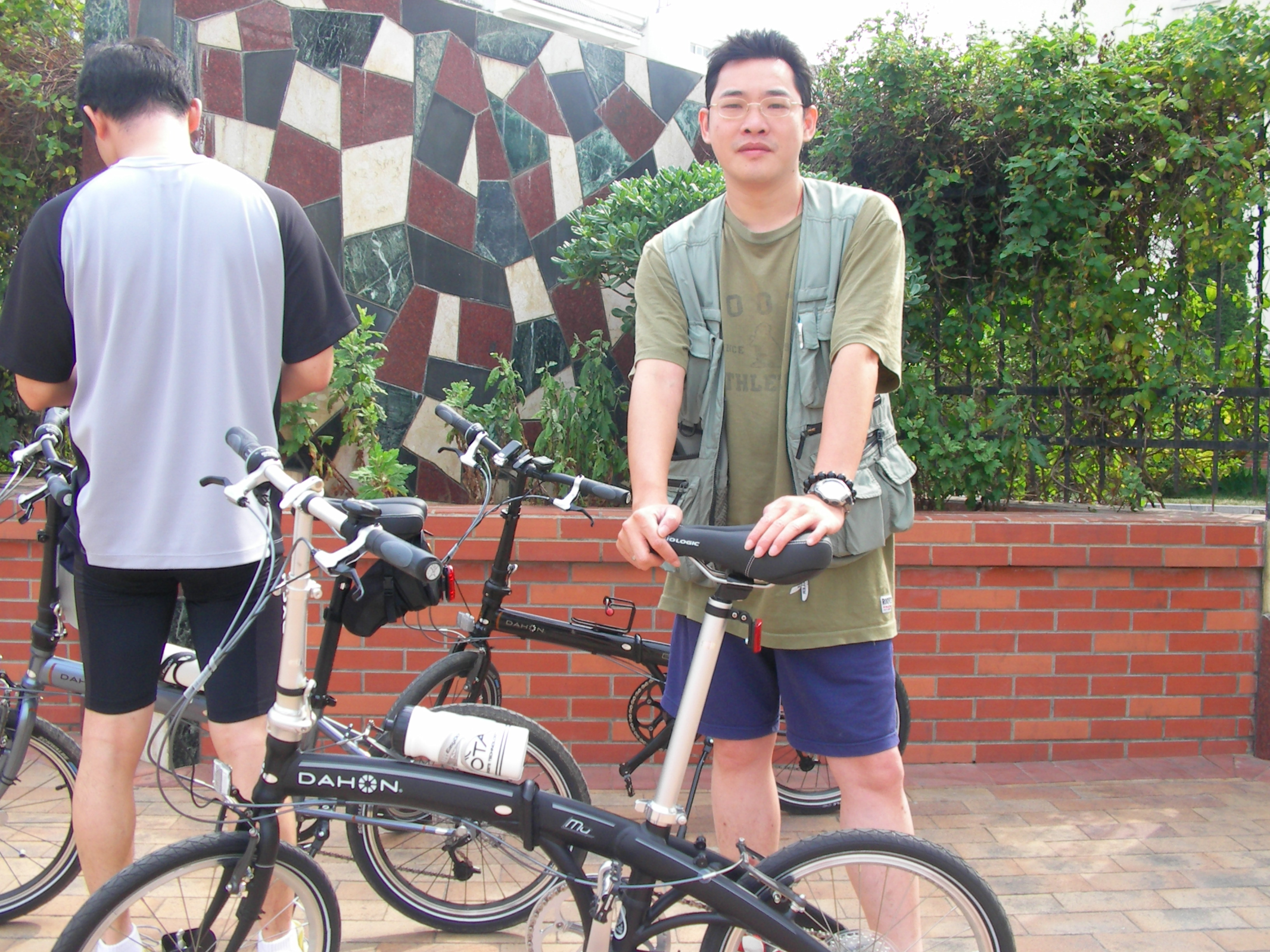 �a�����w��~���ʡA�M�樮�O��@�C