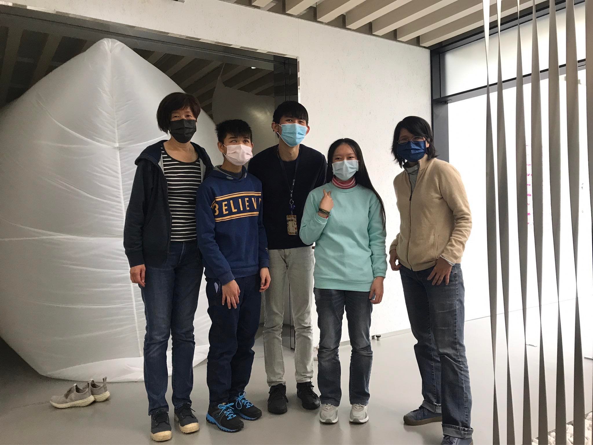 �[��Ѯv�]�ϥk�^�a���ť�٪̪Y�����~�C�ѥ��ܥk���O�O�G�˸m���N�a���w��B�����B�t�ˡB�¯¡C�]�Ϭ�TAO ART��^