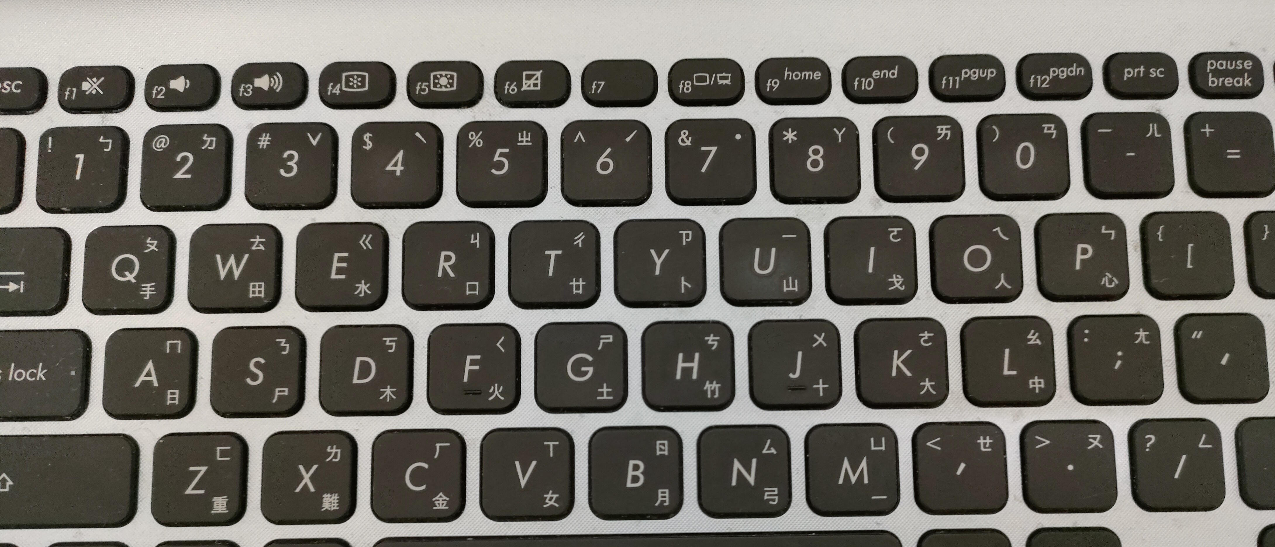 �q����L���`���Ÿ������O�]����^��^