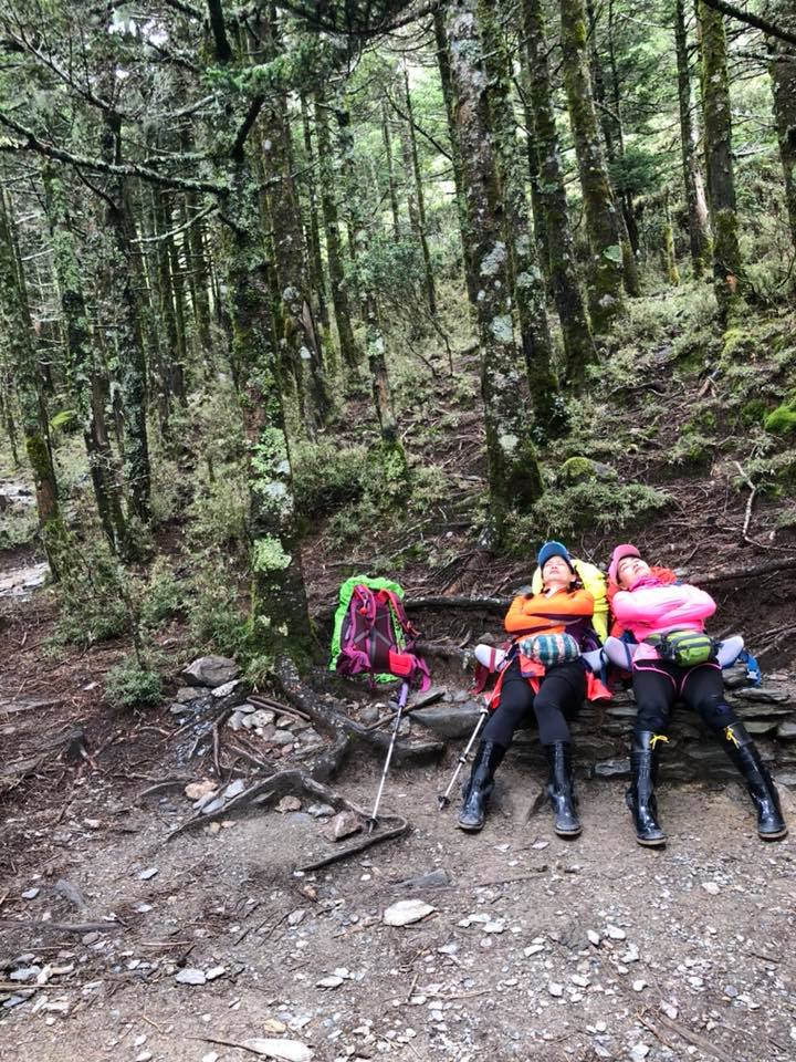 �֤F�A�y�L�𮧤@�U�C�Ϭ��k�n�ũ��򪺸��W�C