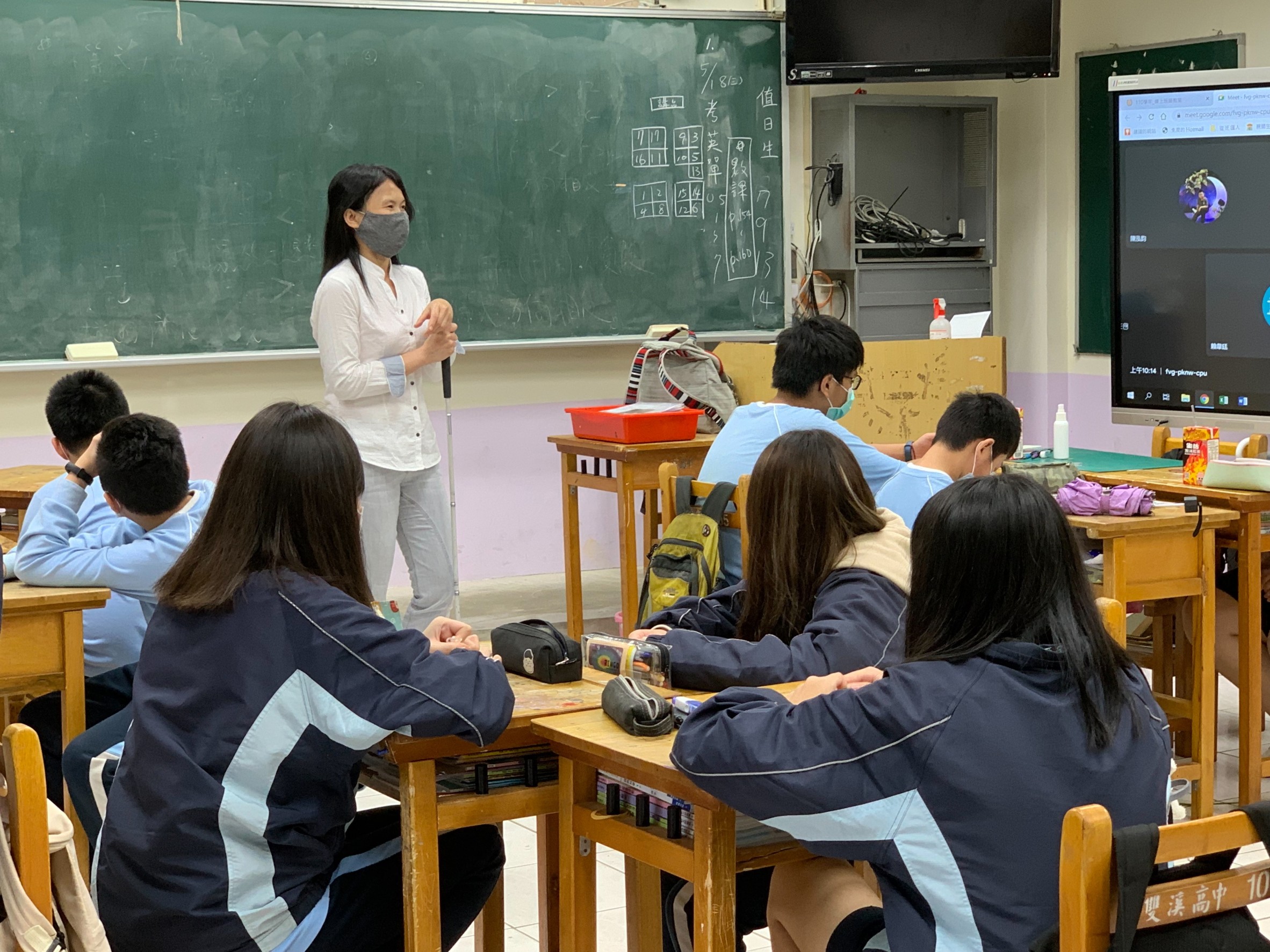 �d�ξ�Ѯv�b���˰����Э��ֹO�G�Q�~�C