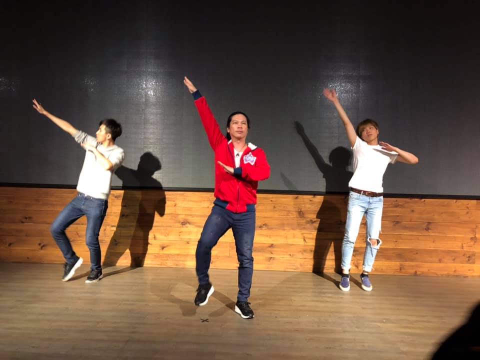 �b1919���夤�ߪ��t�A�����R�̬����@�ۡC