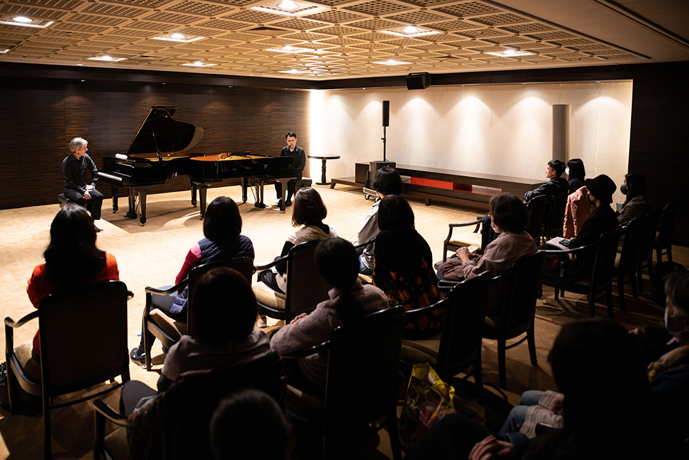 �ϥ|�G�u�L����͡X�ڪ����ɧA�����v�@�ĭ��֮y�ͷ|�{���C