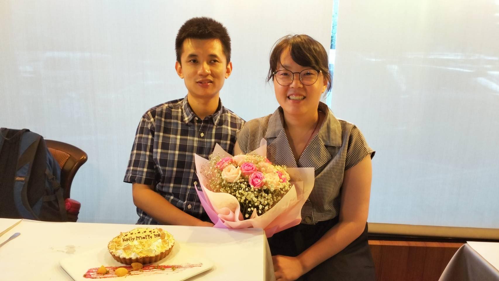 ���ƦV�ͯ��D�B�A���I�W�g�ۡuKelly marry me�v�C