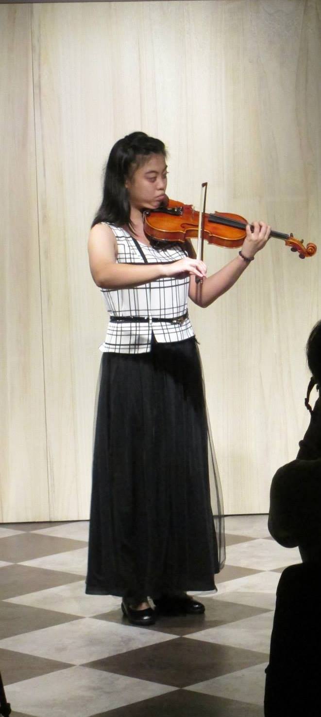 ���зO�b�p���^�W���|���t�X�C