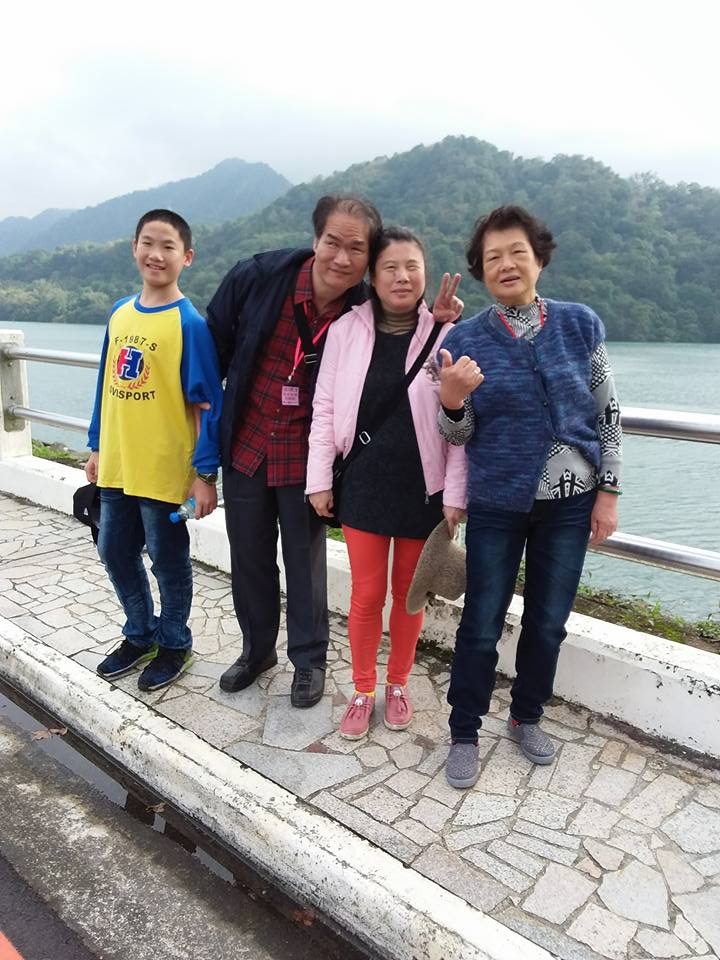 ���a�X�C�A���۪����w�C