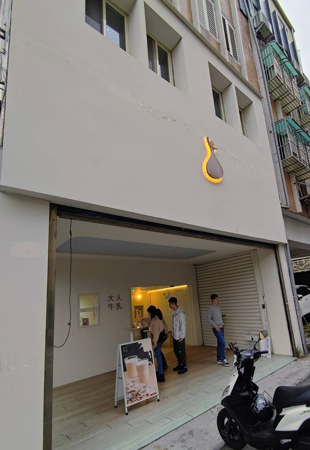 �G�˩@�ؤ����M�橱�C�۷��㦳��C�P�������C